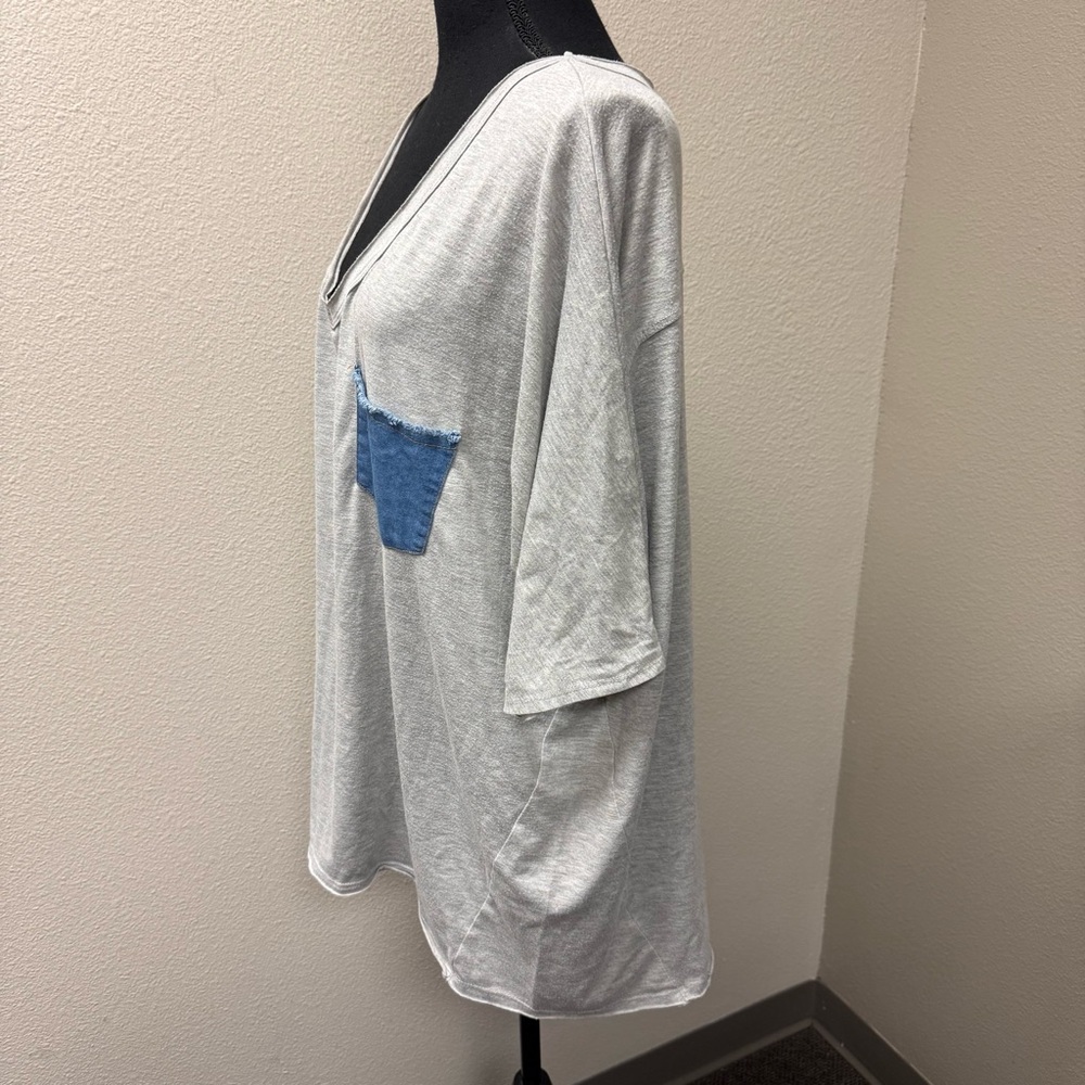 Umgee Gray V-Neck Top Denim Pocket Oversized Boho Tunic L Soft - Picture 4 of 9